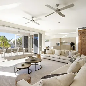 24 Mossman Court, Noosa Heads
